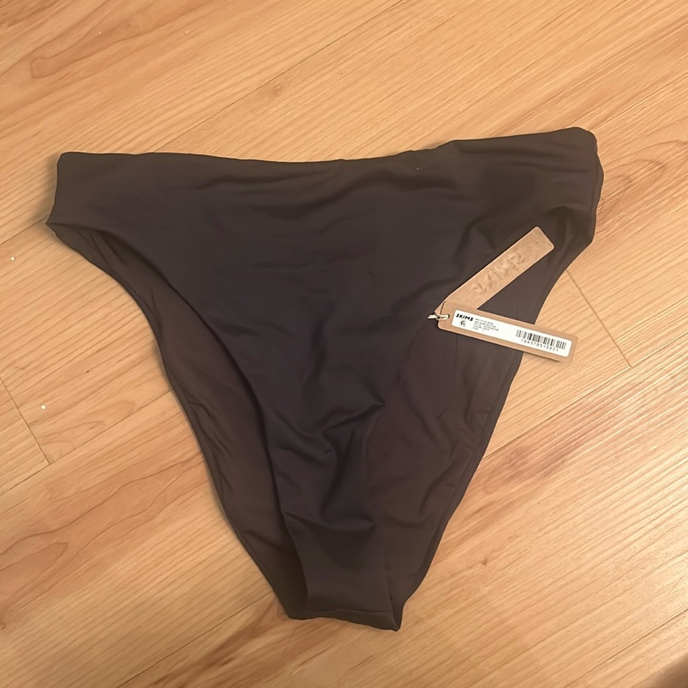 SKIMS Signature Swim Mid-Waist Bikini Bottoms Black